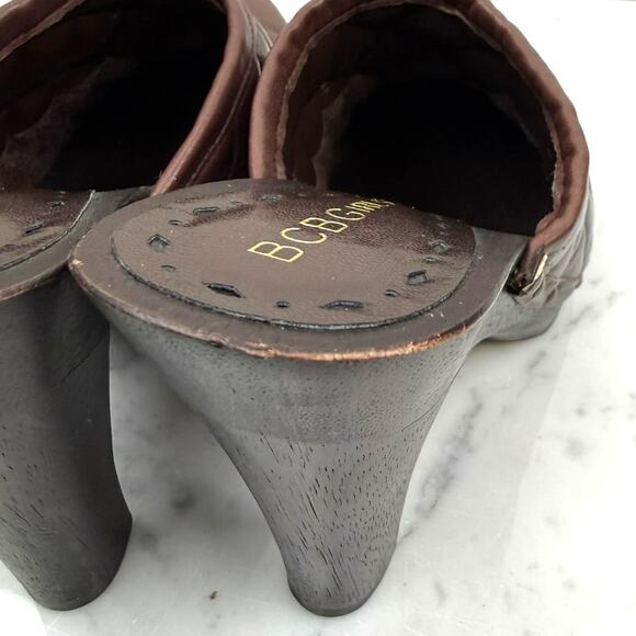 BCBGirls Quilted Brown Leather Clog Heels Y2K Boho Size 6.5 BCBG - Picture 9 of 10